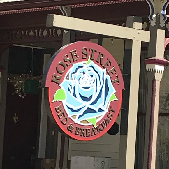 Meet your Posher, Denise - Picture 1 of 1